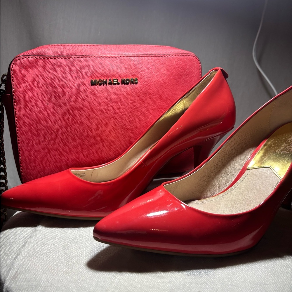 Michael Kors pump & purse set